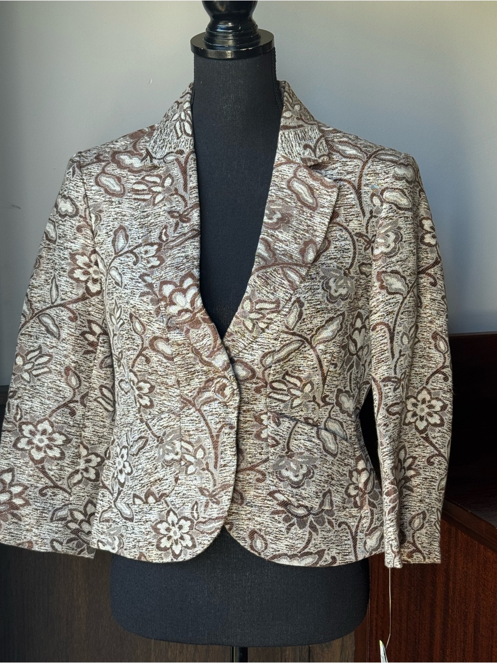 Nine West Women's linen blend Floral Textured Brown & Cream Blazer 4 NWT